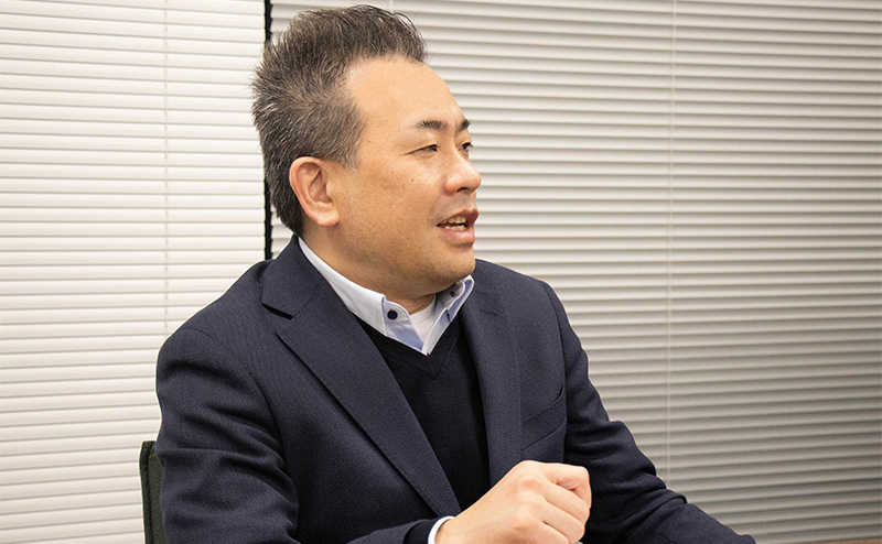 インタビューに応じるペット＆ファミリー損保の染谷さん